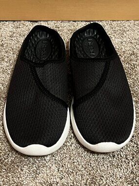 CROCS Women's Lite Ride Slip-On Shoes: Size 7